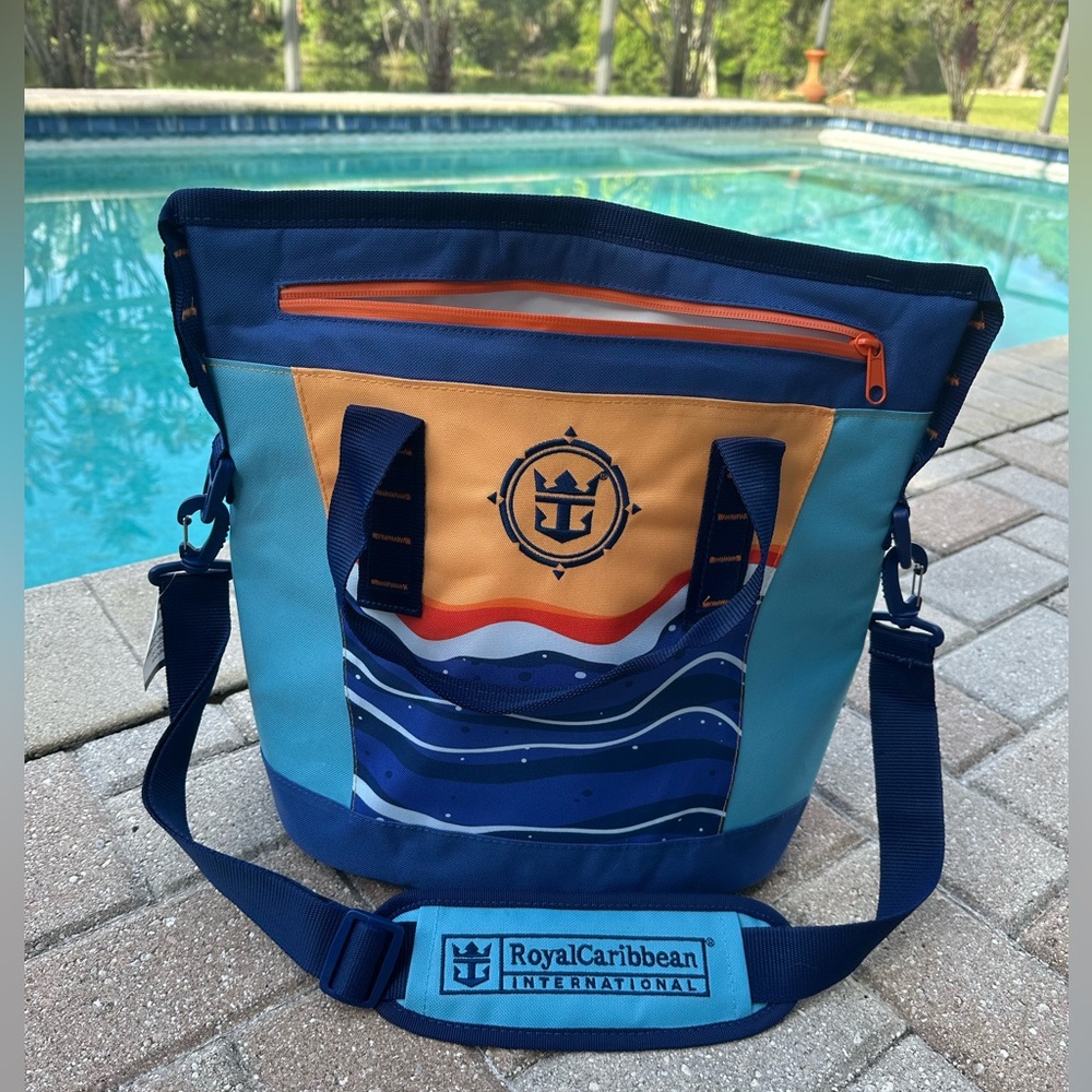 New with Tag Royal Caribbean Cooler Insulated Tote Bag Cruise